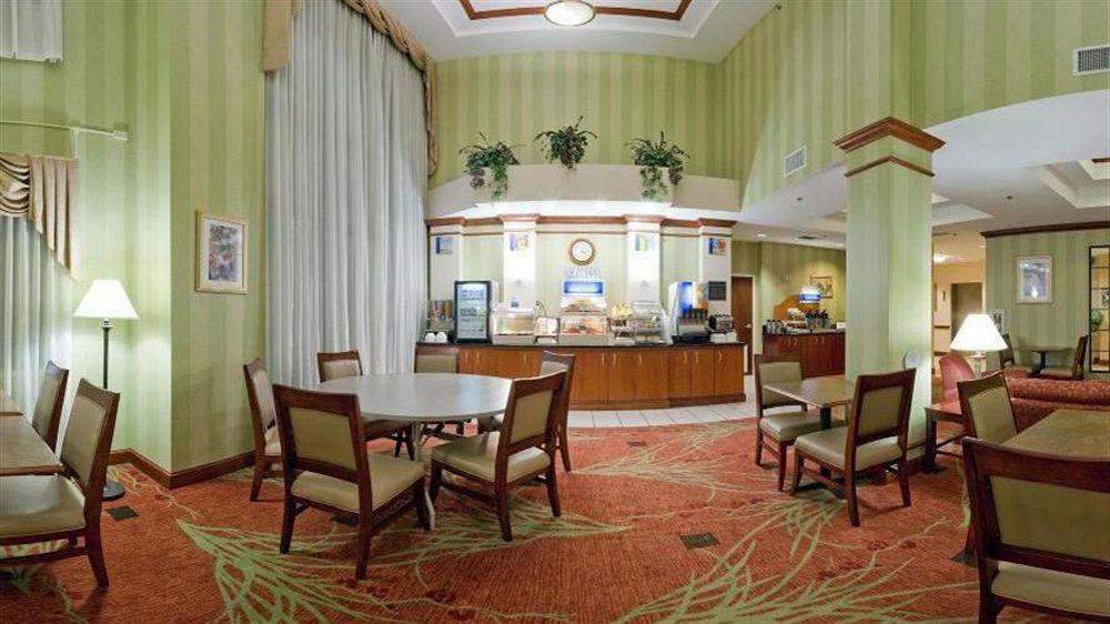Holiday Inn Express And Suites Quakertown - Allentown Area By Ihg Exteriör bild