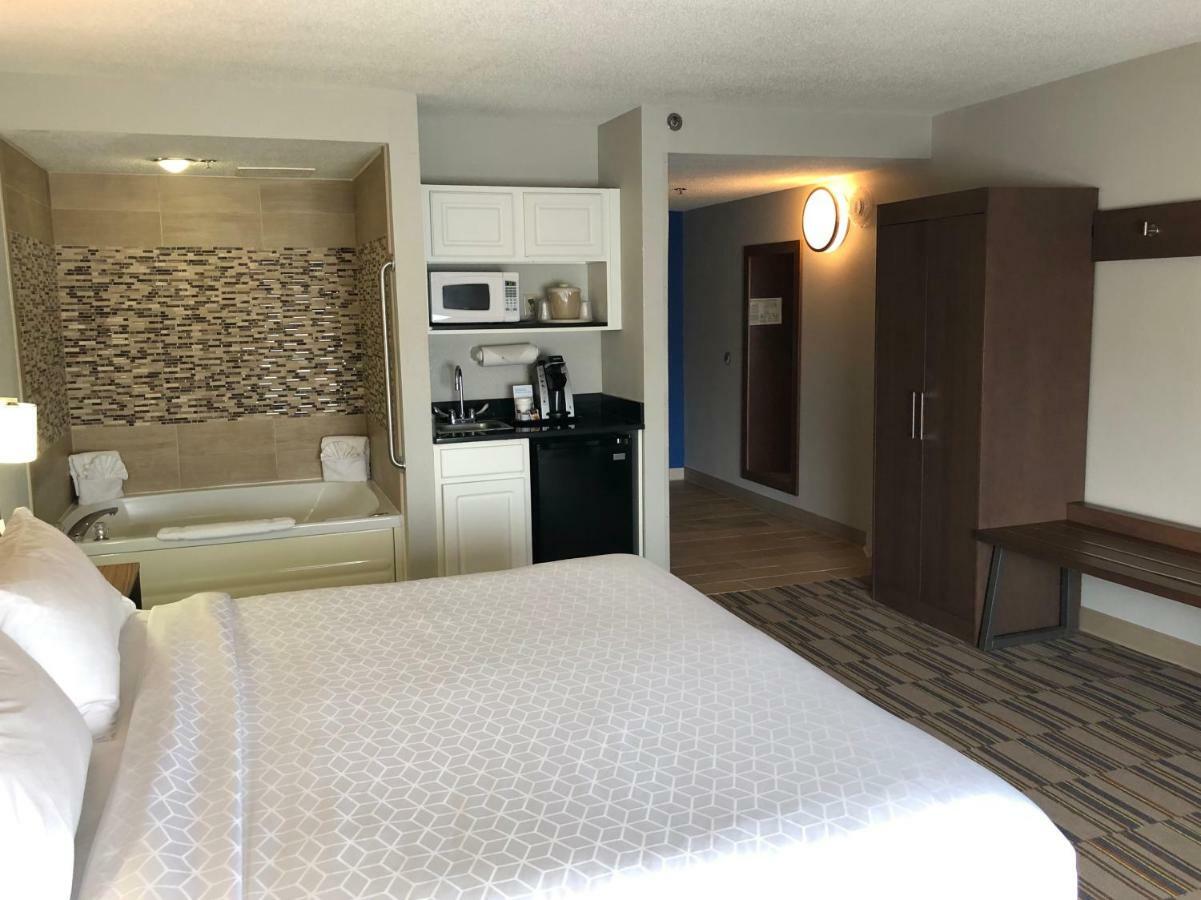 Holiday Inn Express And Suites Quakertown - Allentown Area By Ihg Exteriör bild