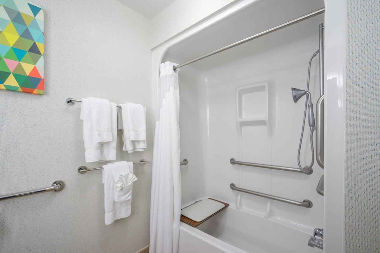 Holiday Inn Express And Suites Quakertown - Allentown Area By Ihg Exteriör bild