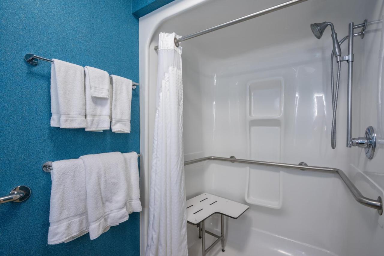 Holiday Inn Express And Suites Quakertown - Allentown Area By Ihg Exteriör bild